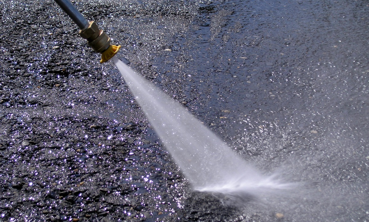 pressure washing and garden cleaning service swansea